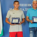 ПЕТЪК, 11.7.25,12.00–ПЛУВАНЕ – ТРЕНЬОР НА МЕСЕЦА- НИКОЛАЙ ВАКАРЕЕВ: