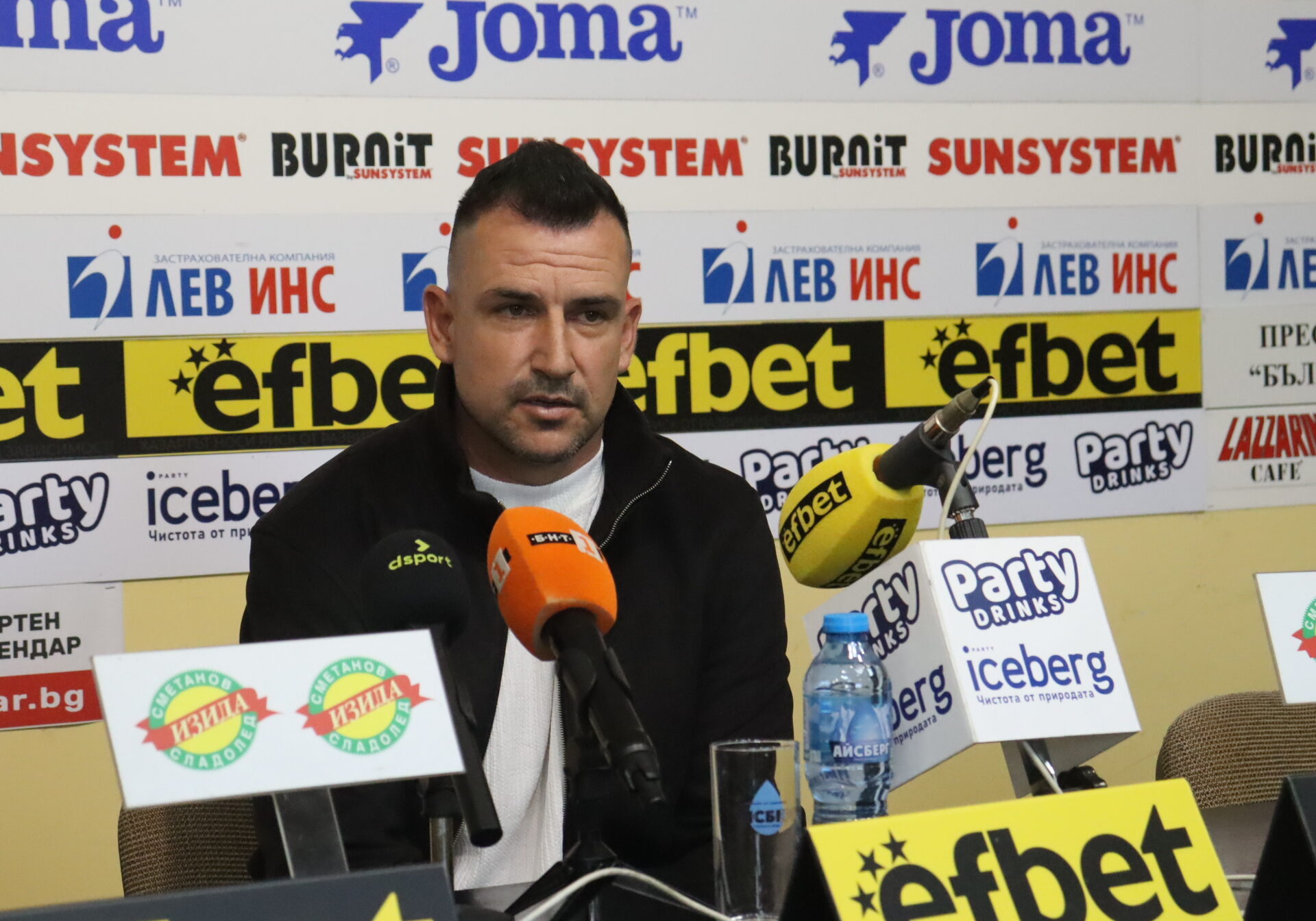 Иван Стоянов преди мача с "Лудогорец": "Имаме много класни футболисти, гледаме за още, ще се борим докрай за титлата"