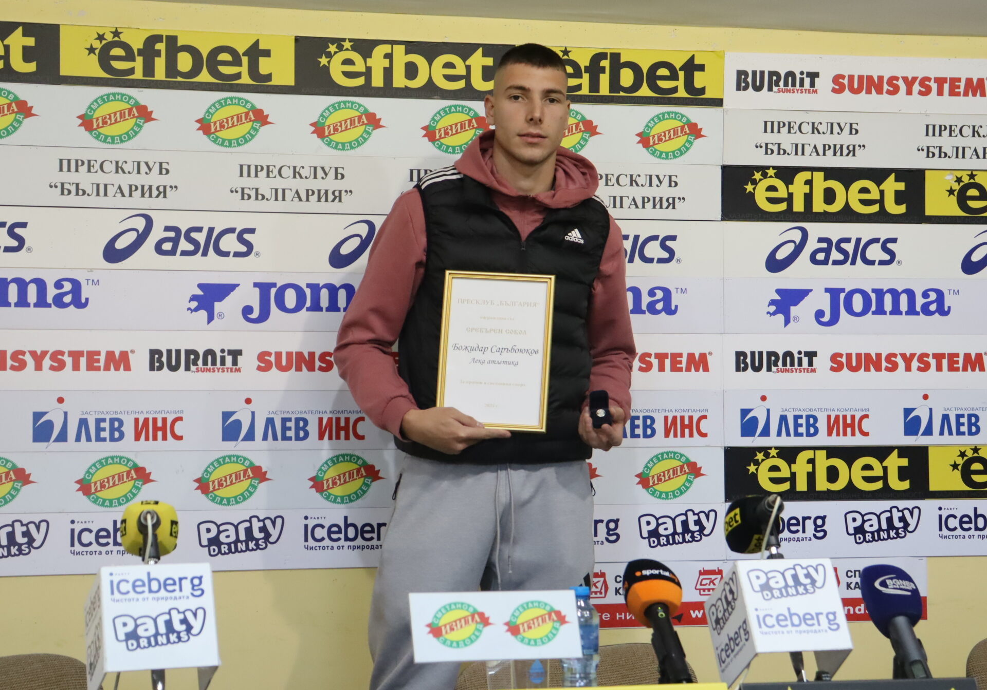 „Сребърен сокол“ за Божидар Саръбоюков за пробив в световния спорт