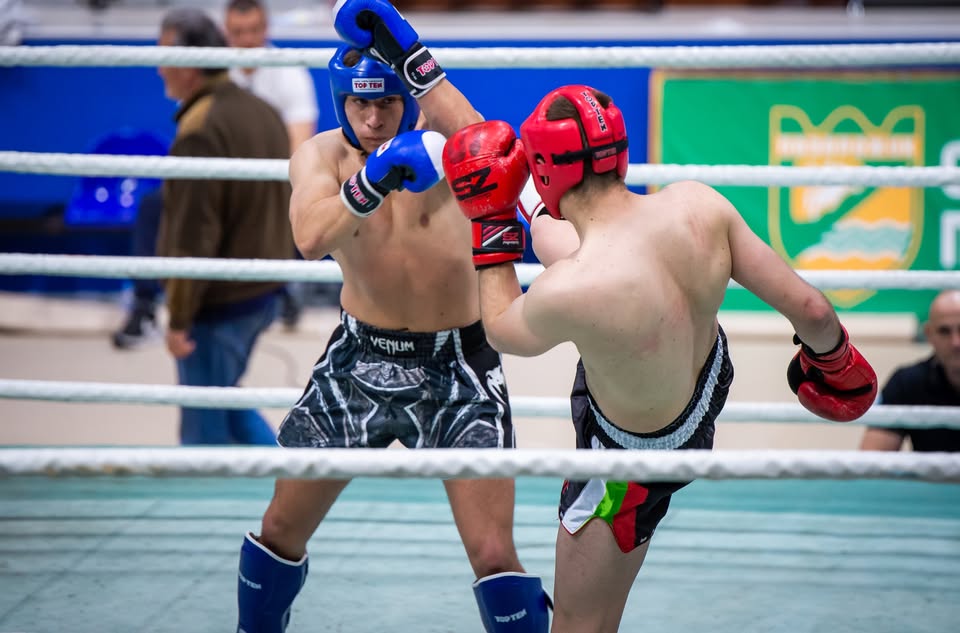 ПОНЕДЕЛНИК, 27.10.25,11.00–КИКБОКС-БЕЗПРЕЦЕДЕНТЕН СКАНДАЛ-КАК ШЕФ НА ФЕДЕРАЦИЯ ПРОВАЛЯ СПЕЧЕЛЕНО ДОМАКИНСТВО НА СВЕТОВНО ПЪРВЕНСТВО С НАД 4000 СЪСТЕЗАТЕЛИ: