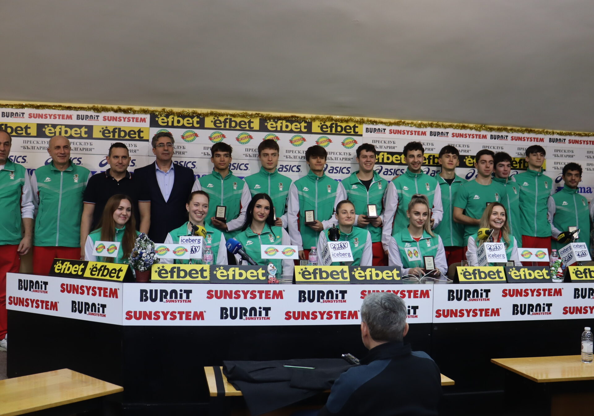 Новият шеф на фехтовката Йордан Гълъбов официално пое щафетата от Величка Христева, връчи награди и обеща още по-успешна 2026 г