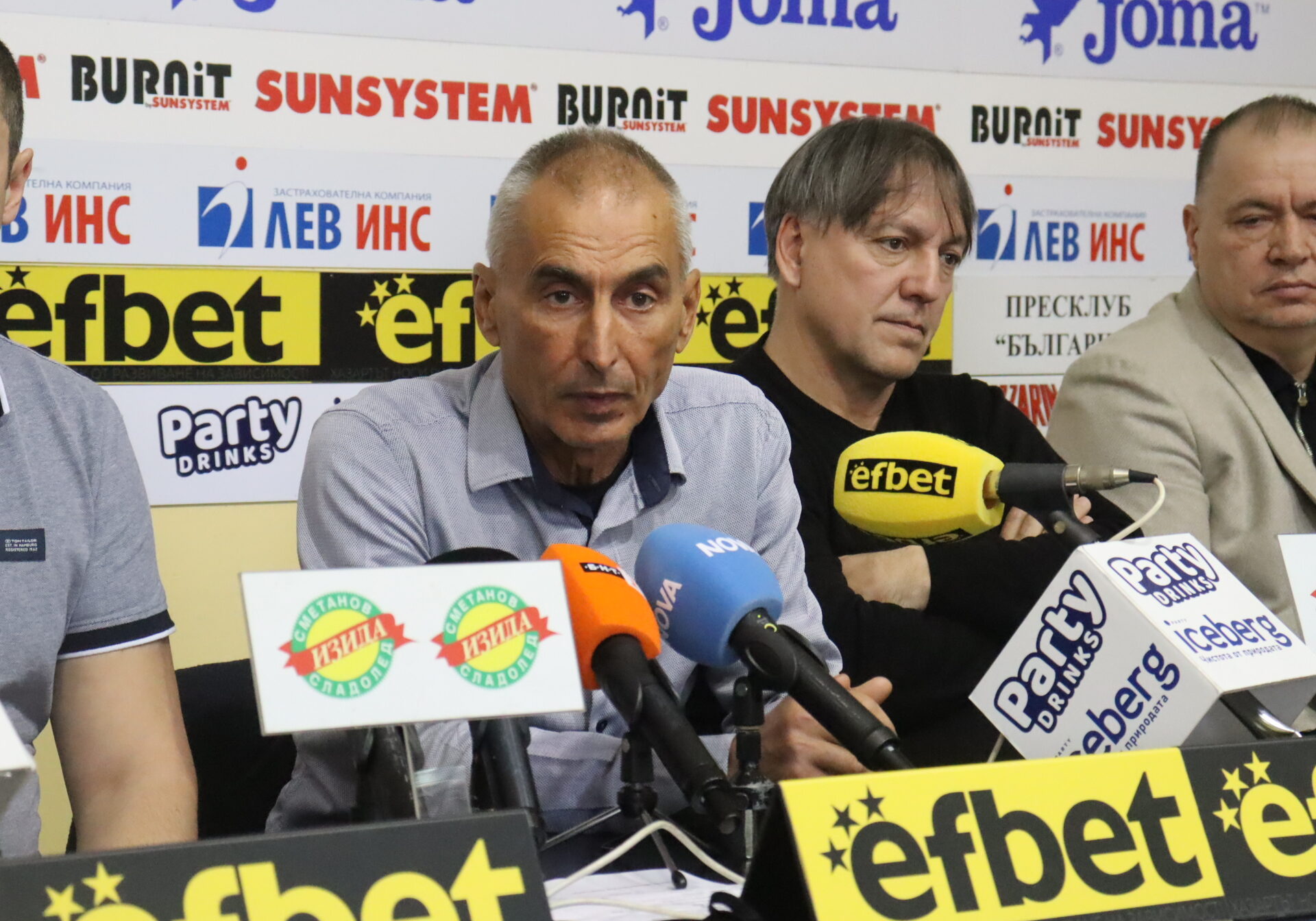 Щангите в пълна блокада,  тегне заплаха за отнемане на лиценза и ликвидация на спорта