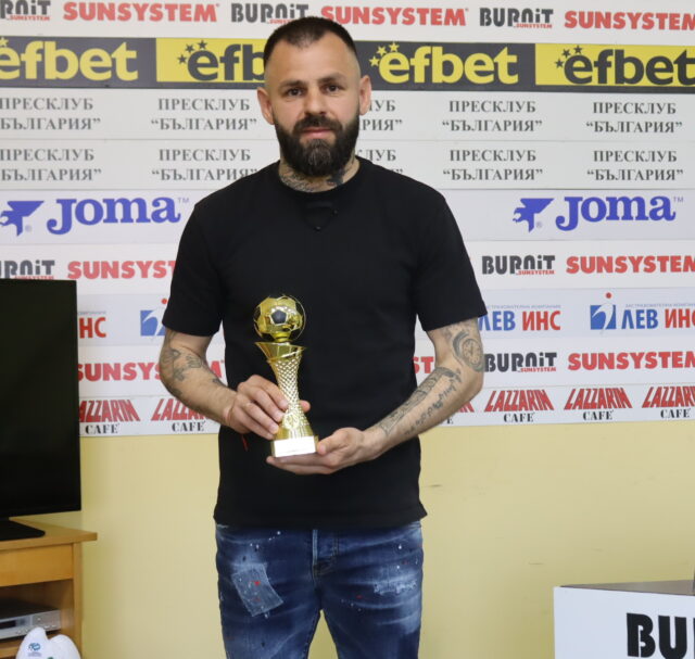 Спас Делев: Искам да съм пример за по-младите и да вкарвам на всеки терен