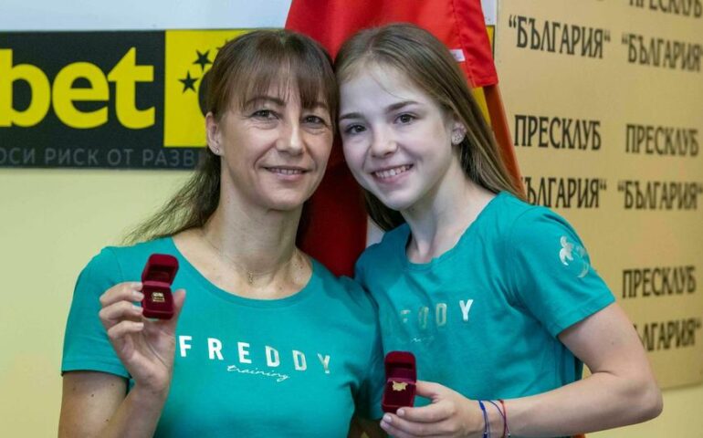 ВТОРНИК,22.9.26, 10.30-ХУДОЖЕСТВЕНА ГИМНАСТИКА-СПОРТИСТ И ТРЕНЬОР НА МЕСЕЦА