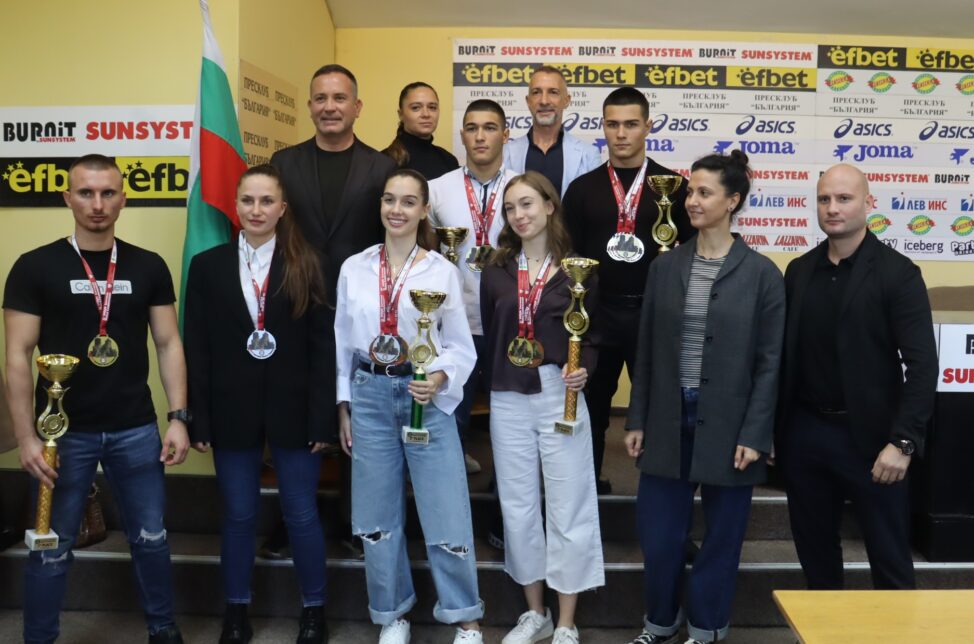 ПЕТЪК,23.10.26, 11.00–ШОТОКАН КАРАТЕ-ДО–ПЪРВО МЯСТО ЗА БЪЛГАРИЯ В КОМПЛЕКСНОТО КЛАСИРАНЕ НА СВЕТОВНОТО ПЪРВЕНСТВО В ИТАЛИЯ